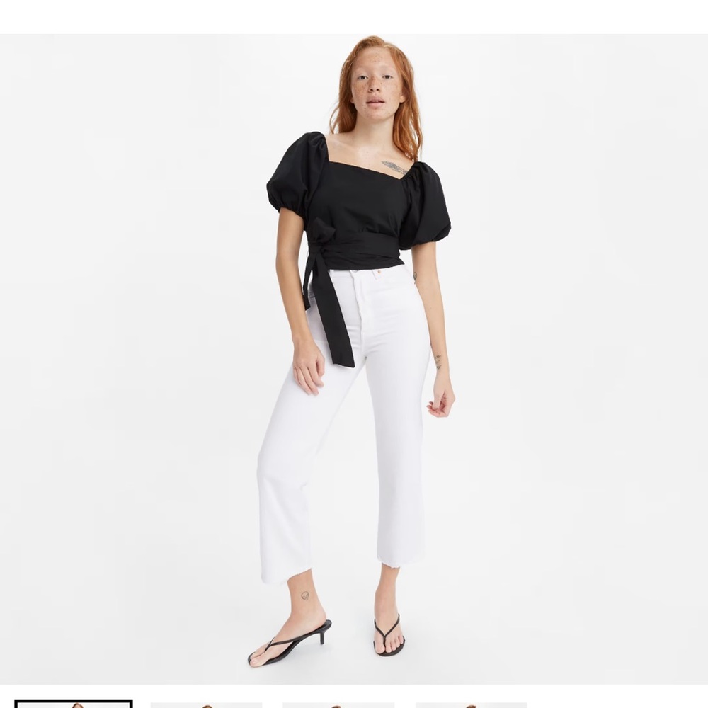 Levi’s RIBCAGE STRAIGHT ANKLE WOMEN'S JEANS. Cloud over white. Size 24x27.